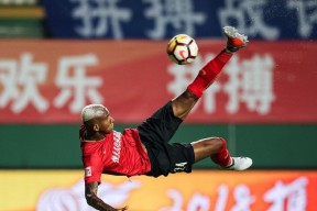 乐竟体育平台-摩里斯坦主场惨败，保级形势不容乐观